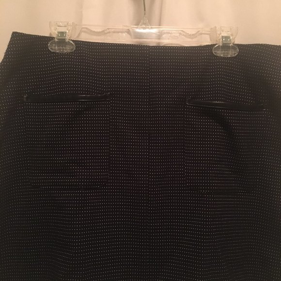 Black A-Line Skirt, Micro White Dots & Pockets - L - Picture 2 of 5